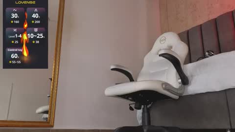 Tania Dias online show from March 21, 7:29 pm