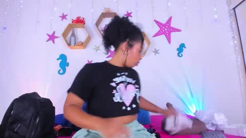 3 Tanisha 3 online show from September 16, 11:45 am