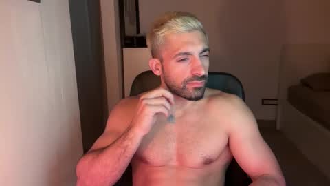 tarquit8 online show from September 18, 9:08 pm