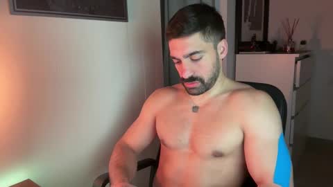 tarquit8 online show from February 5, 9:40 pm