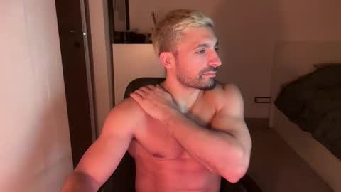 tarquit8 online show from September 23, 9:10 pm