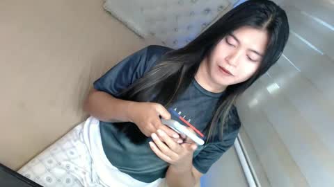 Snapshot of tasteofinnocent69 chatting on February 11, 5:37 am   online show from February 11, 5:37 am