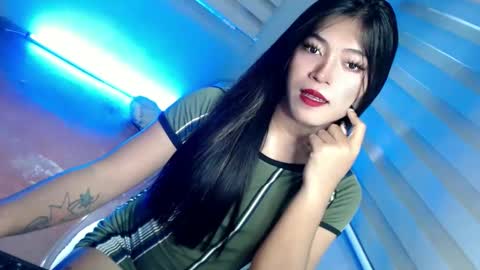 Snapshot of tasteofinnocent69 chatting on January 24, 5:42 am   online show from January 24, 5:42 am