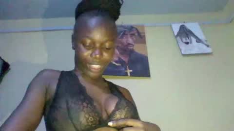 Snapshot of tat493864 chatting on October 22, 10:40 am tat493864 online show from October 22, 10:40 am