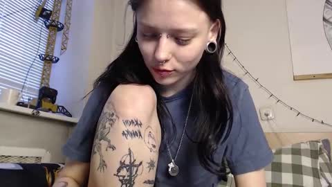 tata__goth_ online show from March 11, 11:24 am