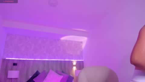 Tathy online show from November 19, 3:17 am