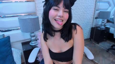 tatilee online show from October 15, 12:28 pm