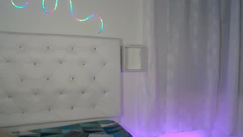 Snapshot of tatixxxvega chatting on October 8, 1:50 pm tatix online show from October 8, 1:50 pm