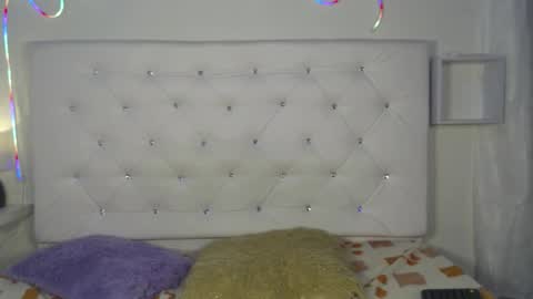 Snapshot of tatixxxvega chatting on September 30, 3:00 pm tatix online show from September 30, 3:00 pm