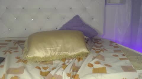 Snapshot of tatixxxvega chatting on October 3, 4:37 pm tatix online show from October 3, 4:37 pm