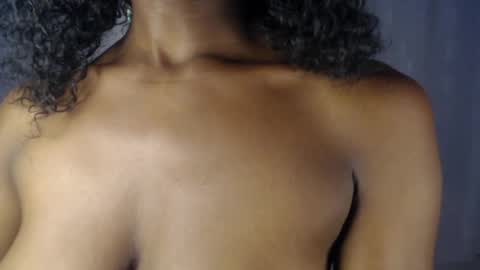 Snapshot of tatixxxvega chatting on September 29, 2:05 pm tatix online show from September 29, 2:05 pm
