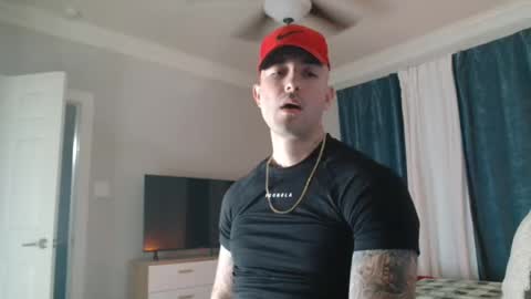 tattedlatino1 online show from December 16, 2:47 am