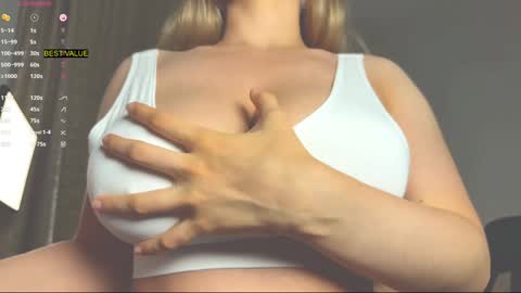 Snapshot of tatti_1 chatting on September 14, 10:22 pm Tata online show from September 14, 10:22 pm