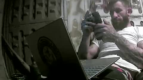 Snapshot of tattoo3333 chatting on March 12, 12:42 am tattoo3333 online show from March 12, 12:42 am