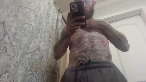 Snapshot of tattoo3333 chatting on February 26, 12:20 am tattoo3333 online show from February 26, 12:20 am