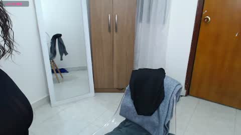 High Mami  online show from July 3, 3:33 am