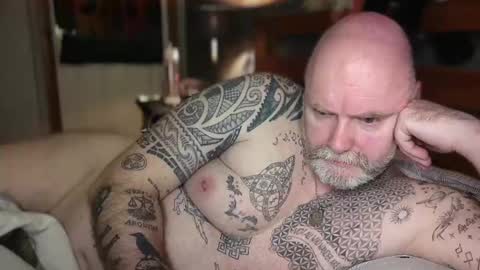 Tattooeddilf 01 online show from March 10, 12:26 am