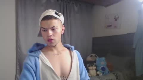 MARCELO MILK online show from February 24, 3:33 am