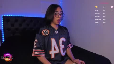 blue  online show from February 24, 12:09 am