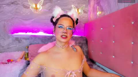 Taylor Sanz online show from October 23, 6:15 am