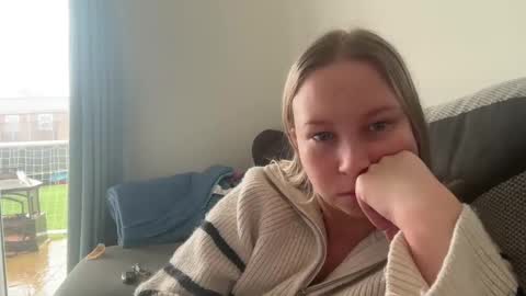 taylorlovett online show from February 24, 10:37 am