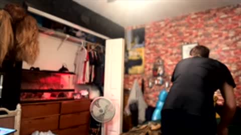 Trevorling online show from December 1, 1:20 pm