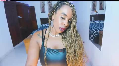Snapshot of taylorslims chatting on October 8, 6:58 pm taylorslims online show from October 8, 6:58 pm