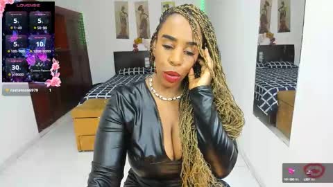 Snapshot of taylorslims chatting on October 2, 1:54 pm taylorslims online show from October 2, 1:54 pm