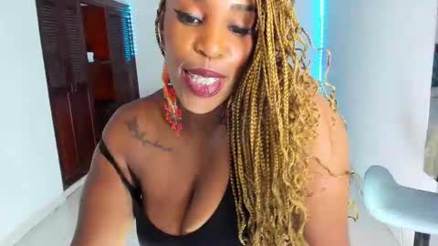 Snapshot of taylorslims chatting on March 1, 6:43 pm taylorslims online show from March 1, 6:43 pm