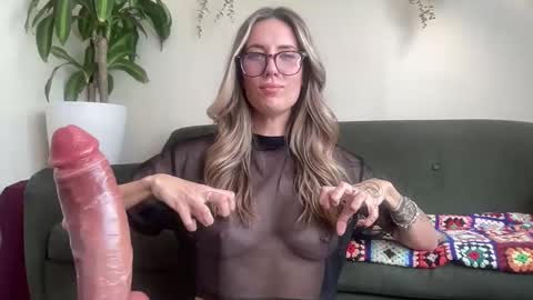 Taylor online show from September 17, 3:43 am