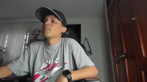 taylorsorf online show from January 4, 9:52 pm