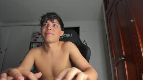 taylorsorf online show from January 3, 11:01 pm