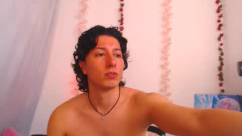 Taylorsweet1111 online show from April 12, 10:03 pm