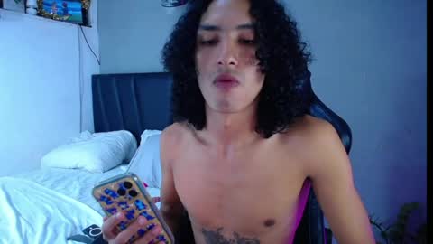 Tayron online show from April 21, 5:53 pm