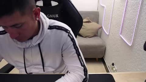 DYNAMITE DUO69 online show from March 5, 12:47 pm