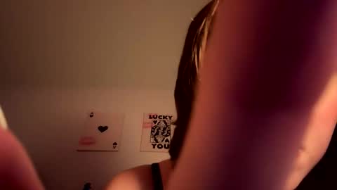 teasemedoll online show from February 13, 6:17 am