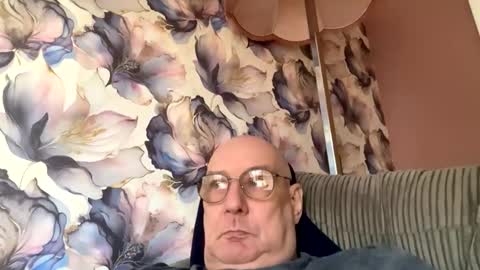 Mark online show from September 21, 2:32 pm