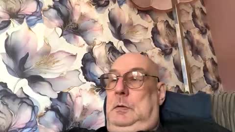 Mark online show from October 1, 12:37 pm