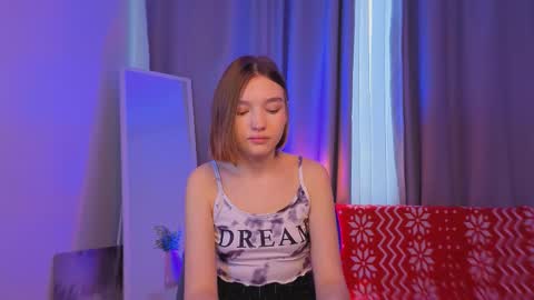 all me precious   online show from February 16, 5:05 am