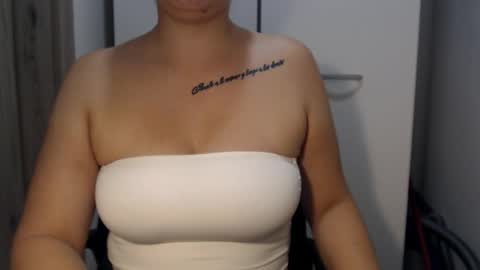 Teeyara  online show from September 24, 3:08 pm