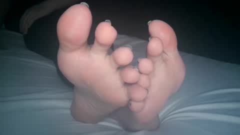 Viv West online show from November 6, 4:37 am