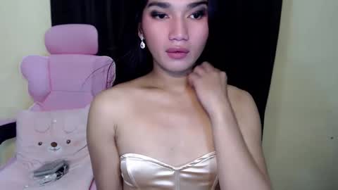 TransGoddessZhandria online show from May 18, 3:38 am