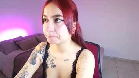 tender_dust online show from December 20, 12:17 am