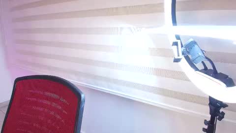 tender_dust online show from December 16, 7:15 am