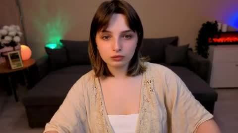 tender_meow online show from June 7, 8:03 pm