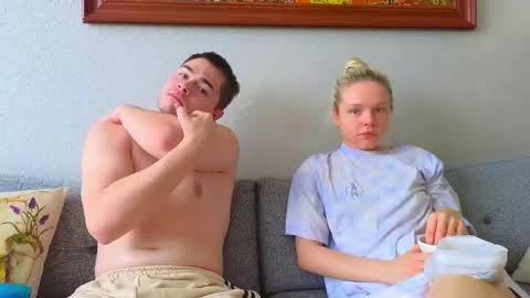 Amanda and Kenny online show from April 19, 3:29 am