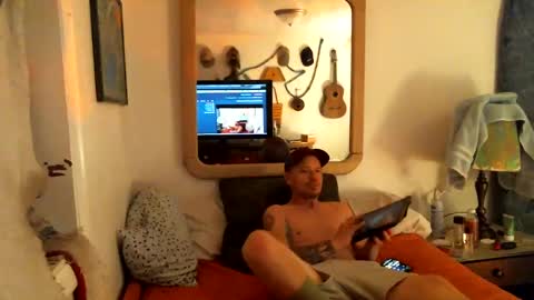 Axle online show from December 31, 12:46 pm