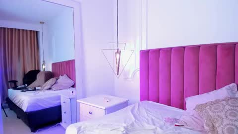 tessa_sinclaire online show from March 11, 9:07 pm