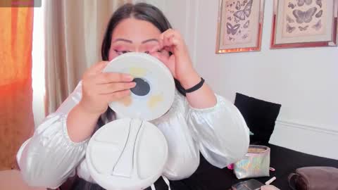 tessa_sinclaire online show from September 27, 8:39 pm