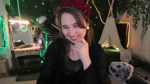 Tessa online show from April 18, 9:44 am